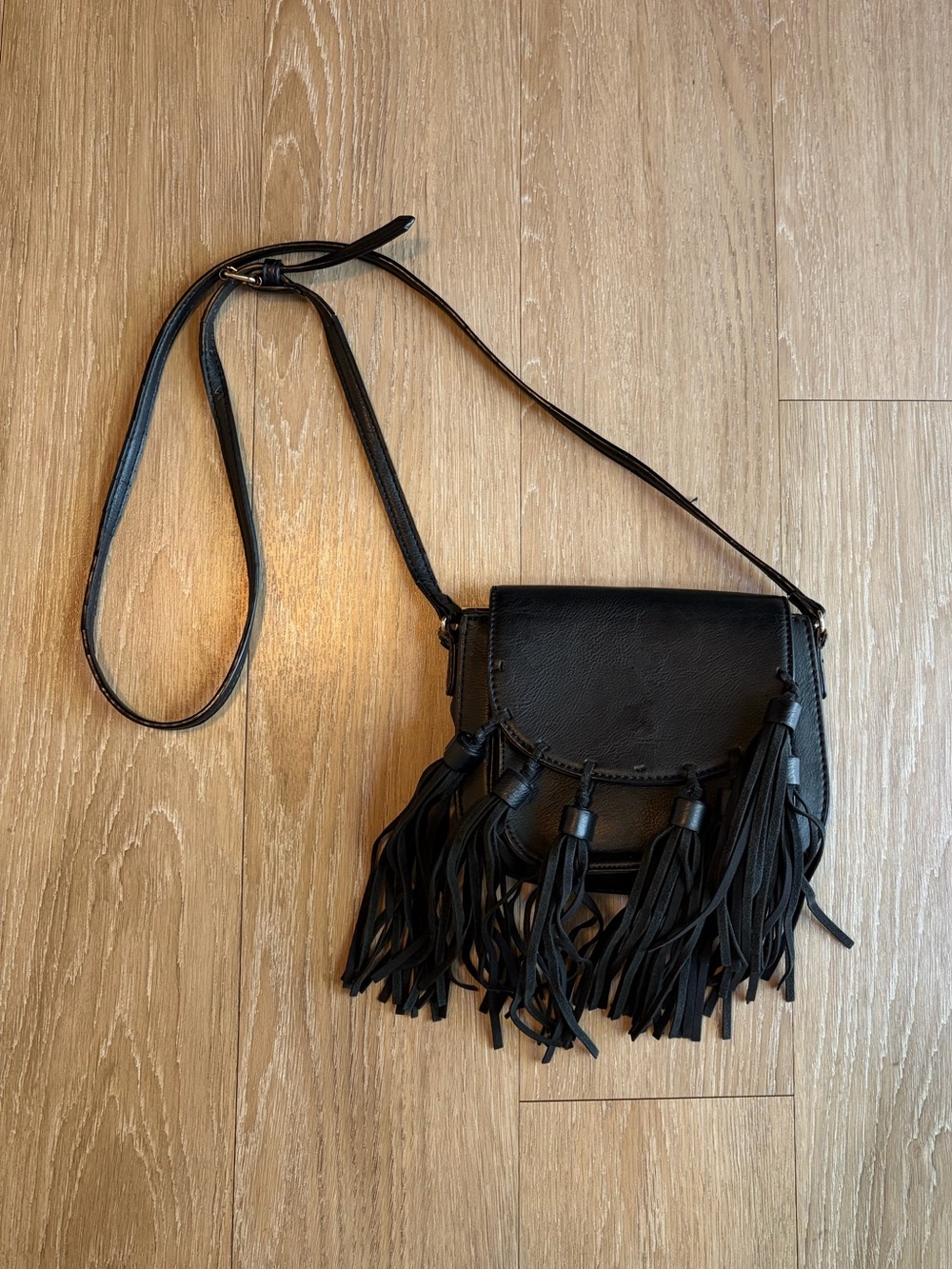 Black Fringe Western Crossbody Bag w/ Adjustable Straps